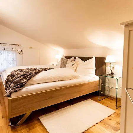 Im Gaestehaus Warter In Altenmarkt Apartment