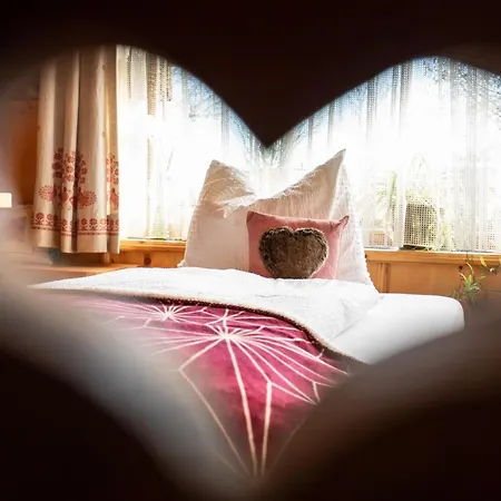 Im Gaestehaus Warter In Altenmarkt דירה אלטנמרקט אים פונגאו