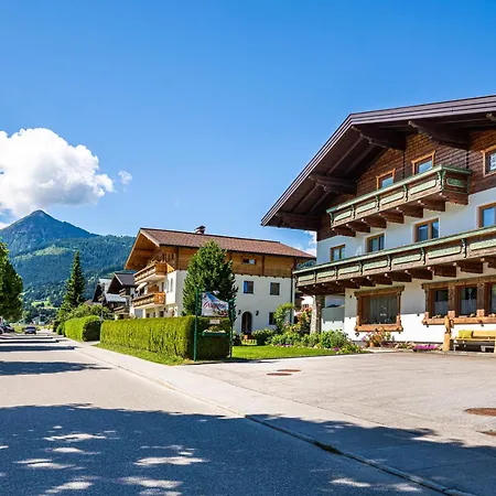 Im Gaestehaus Warter In Altenmarkt *